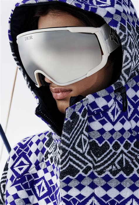 casque ski dior|Dior's Spring 2023 Ski Capsule Scales New Heights With Luxury .